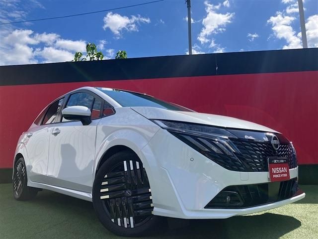 Nissan Aura