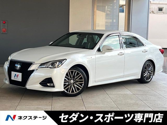 2017 Toyota Crown HV