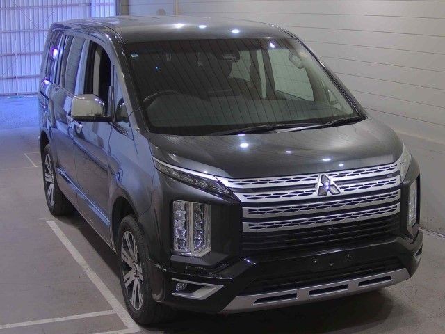 Mitsubishi Delica D5