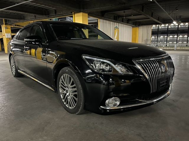 2017 Toyota Crown Majesta