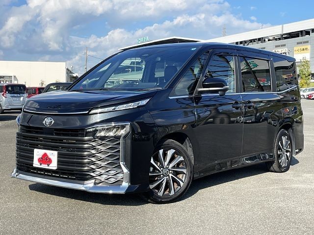 2022 Toyota Voxy