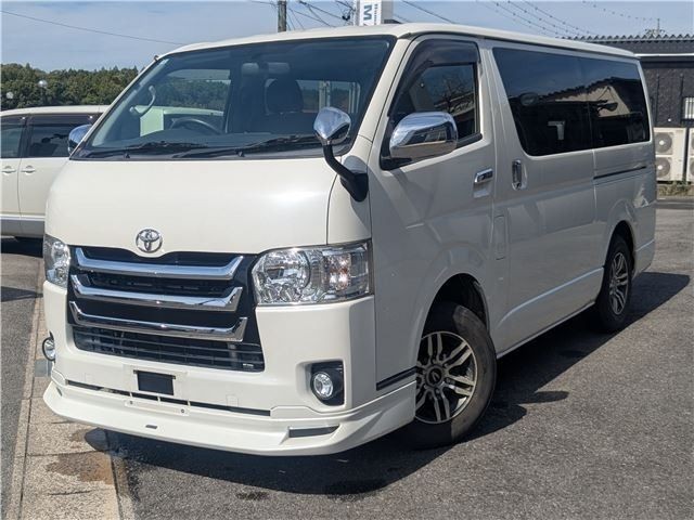 Toyota Hiace V