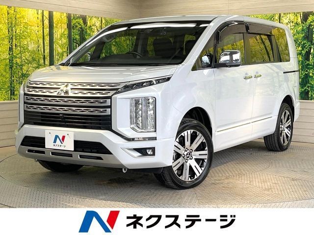 Mitsubishi Delica D5