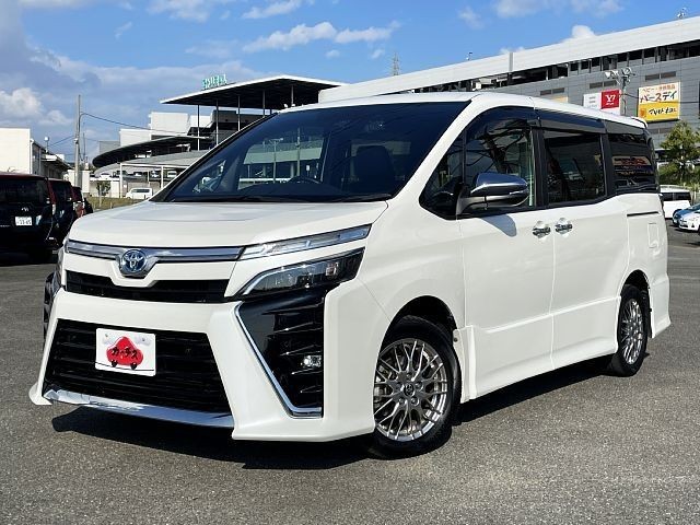 Toyota Voxy HV