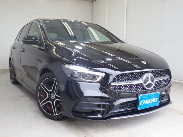 Mercedes-Benz B180