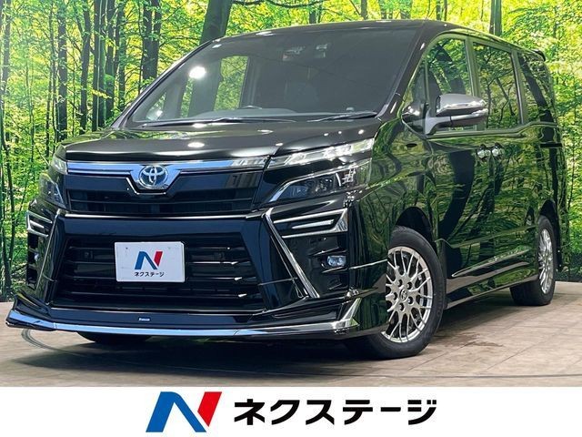 Toyota Voxy HV