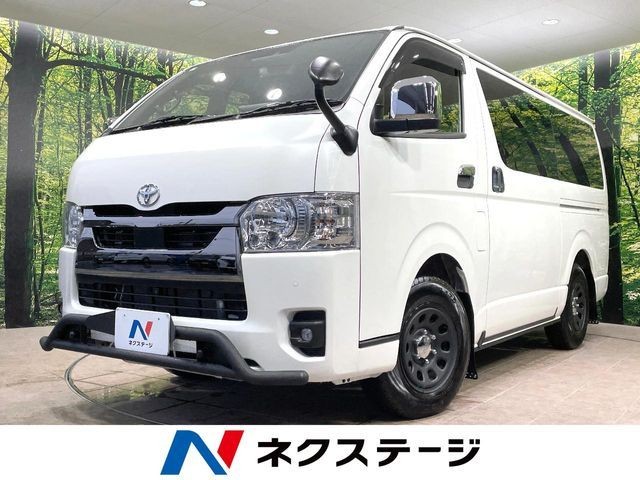 Toyota Hiace V