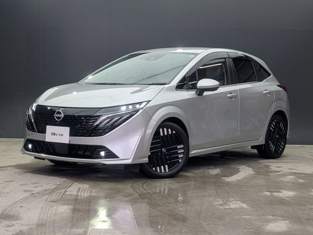 Nissan Aura