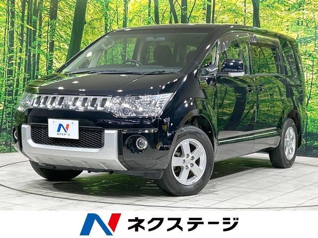 Mitsubishi Delica D5