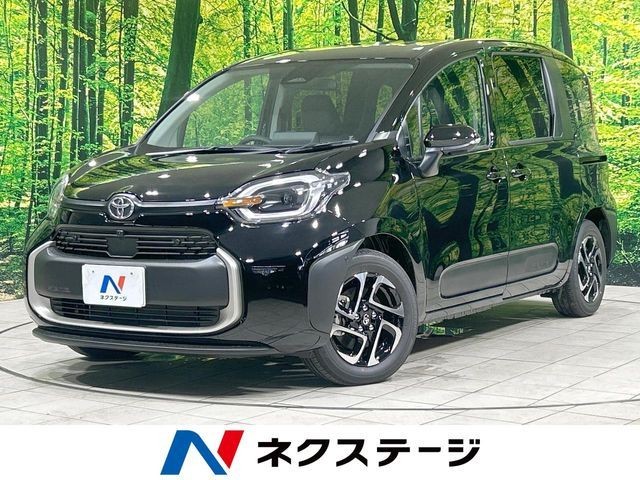 Toyota Sienta HV