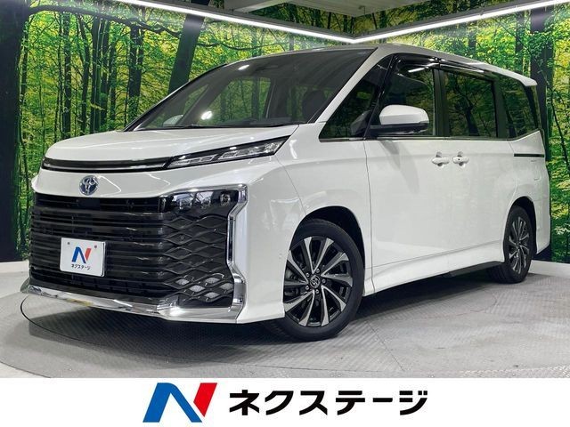 Toyota Voxy HV