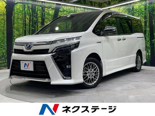 Toyota Voxy HV