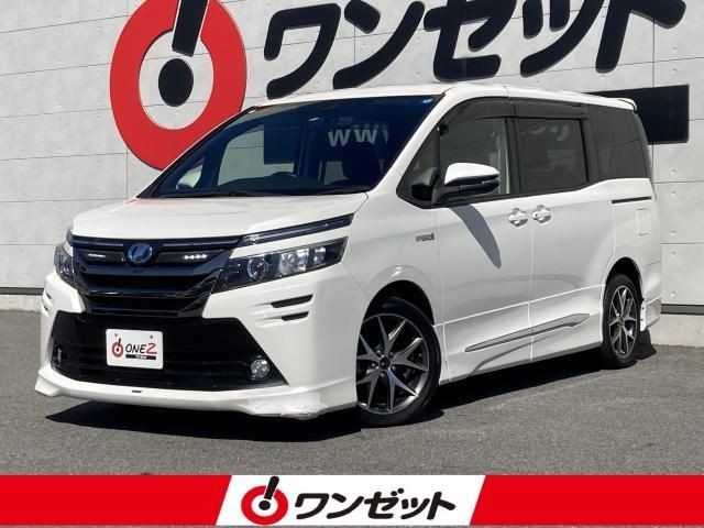 Toyota Voxy HV