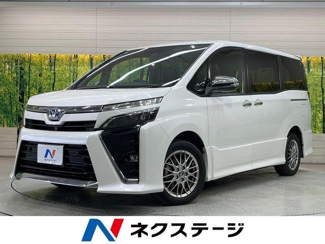 Toyota Voxy HV
