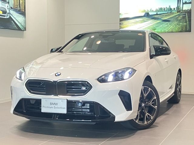 BMW M235