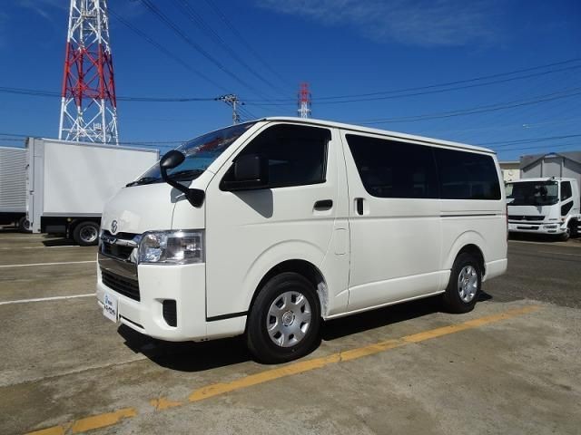 Toyota Hiace V