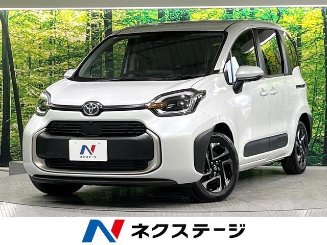 Toyota Sienta HV