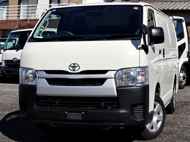 Toyota Hiace V