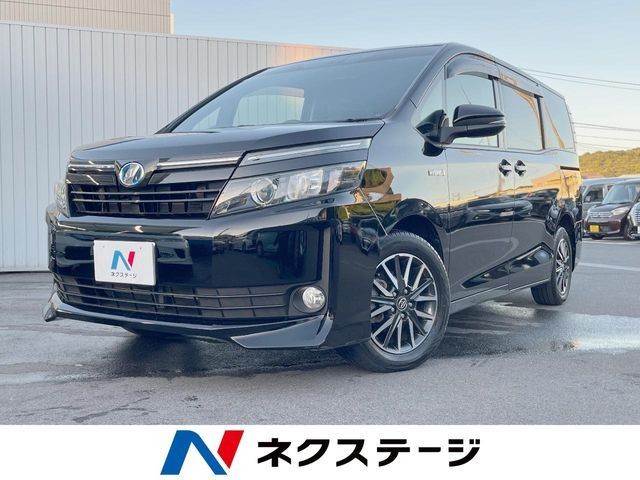 Toyota Voxy HV