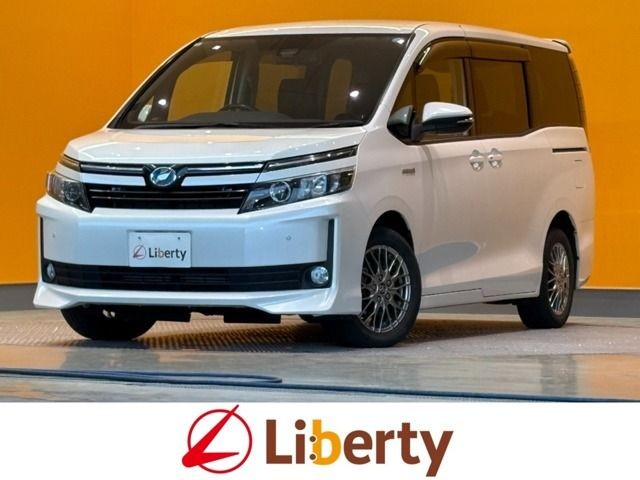 Toyota Voxy HV