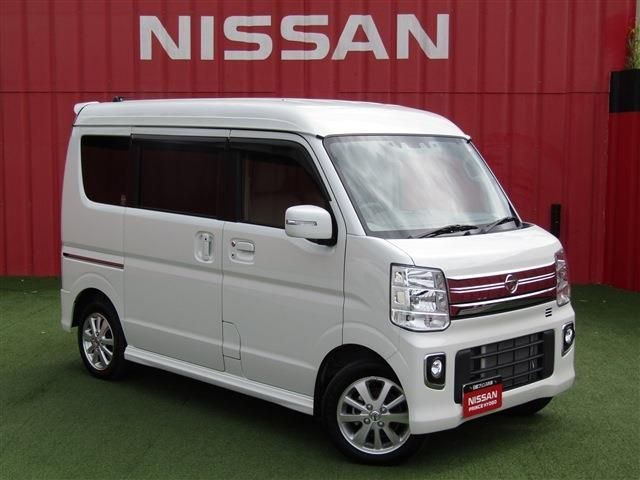 Nissan NT100 Clipper T