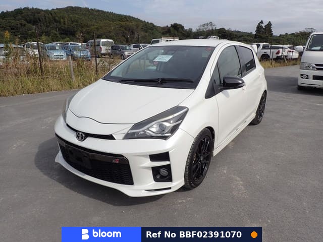 2017 Toyota Vitz