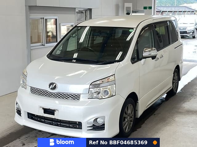 2013 Toyota Voxy