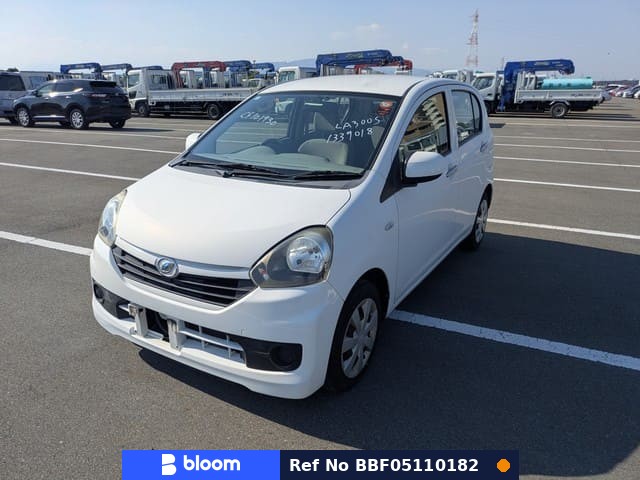 2015 Daihatsu Mira ES