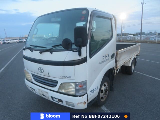 2003 Toyota Dyna Truck