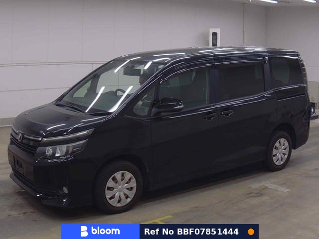 2014 Toyota Voxy