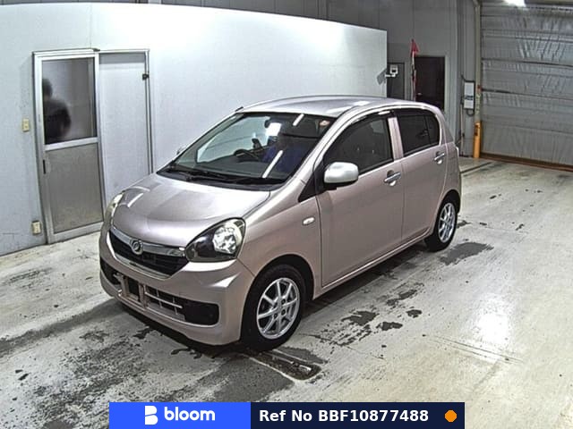 2013 Daihatsu Mira ES
