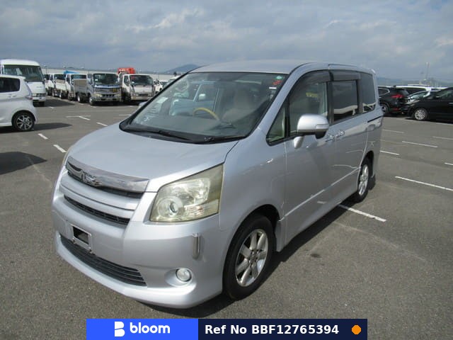 2009 Toyota Noah