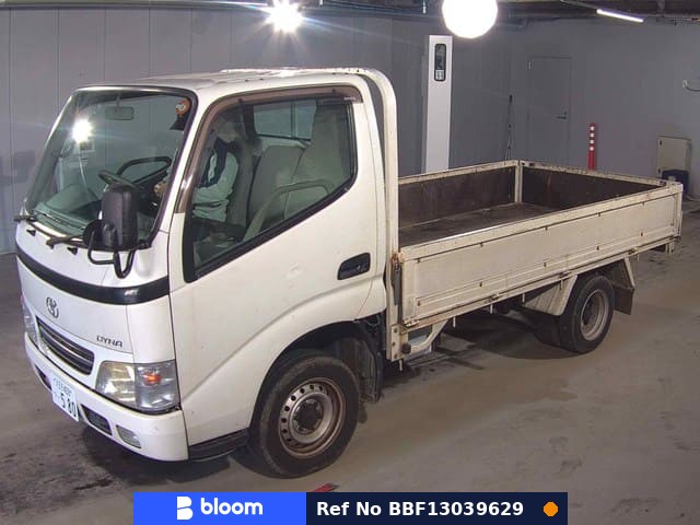 2002 Toyota Dyna Truck