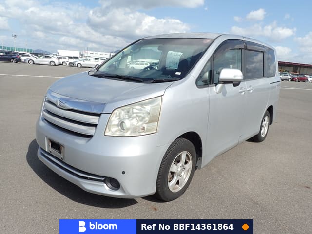 2007 Toyota Noah