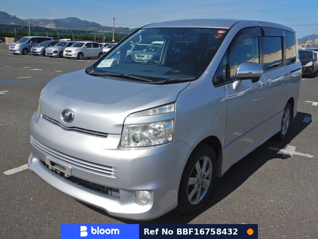 2010 Toyota Voxy