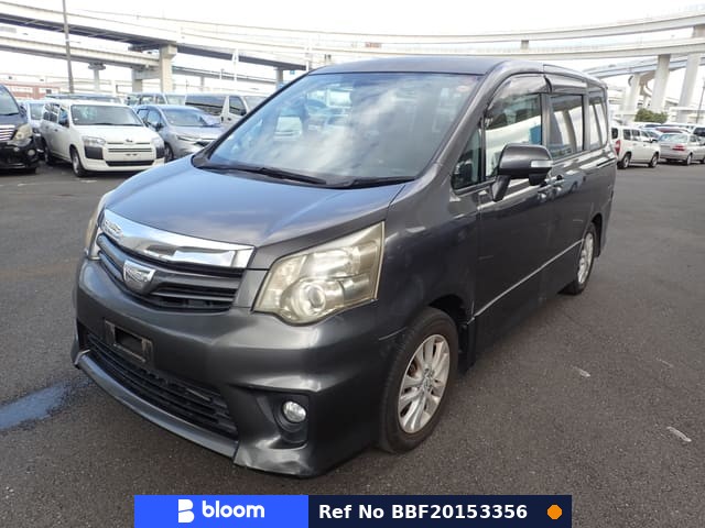 2010 Toyota Noah