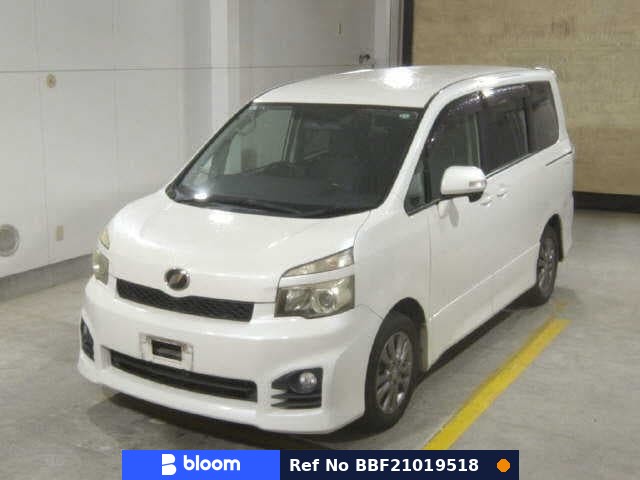 2011 Toyota Voxy