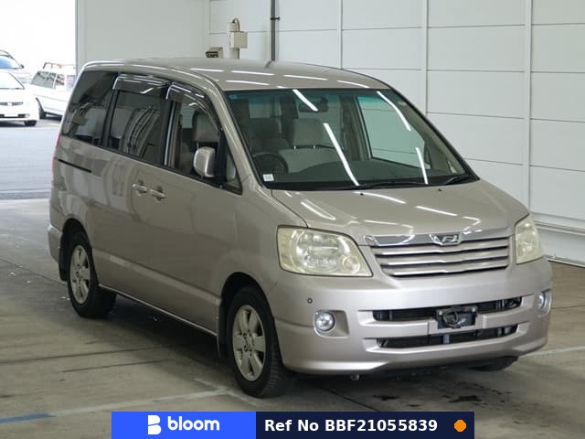 2002 Toyota Noah