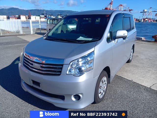 2011 Toyota Noah