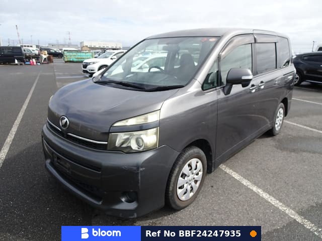 2011 Toyota Voxy