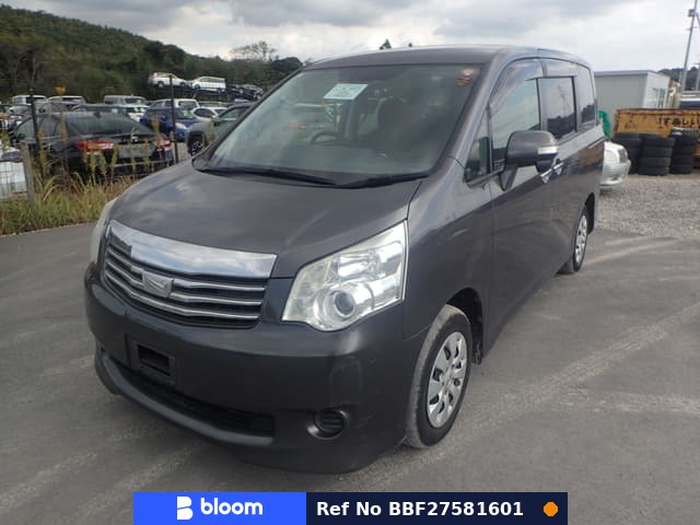2012 Toyota Noah