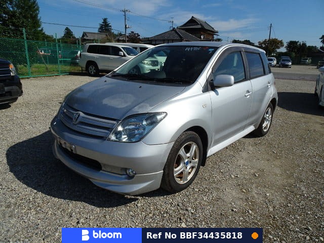 2005 Toyota IST