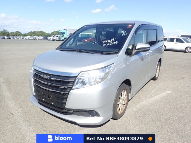 2016 Toyota Noah