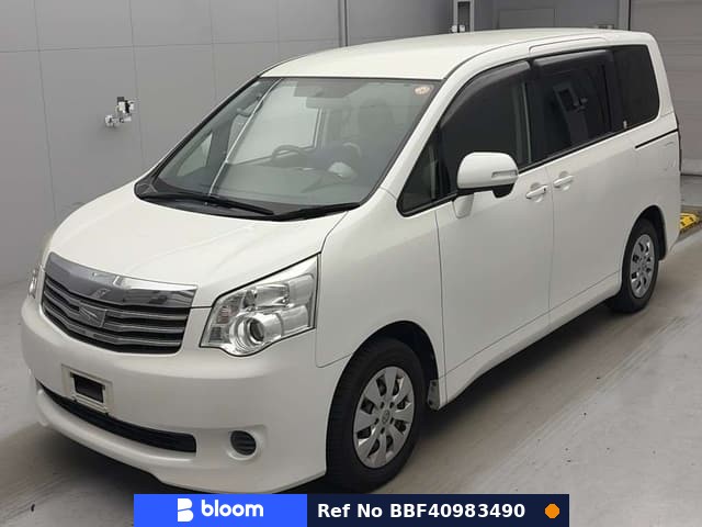 2013 Toyota Noah
