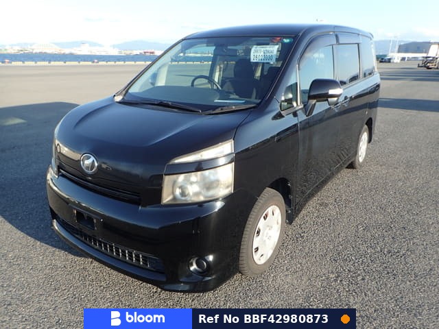 2009 Toyota Voxy