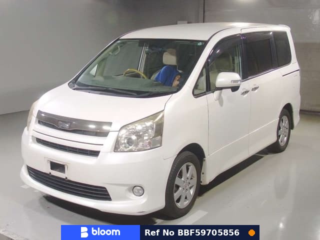 2010 Toyota Noah