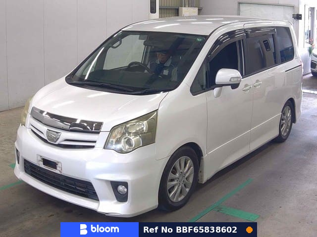 2011 Toyota Noah