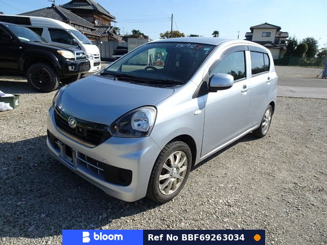 2015 Daihatsu Mira ES