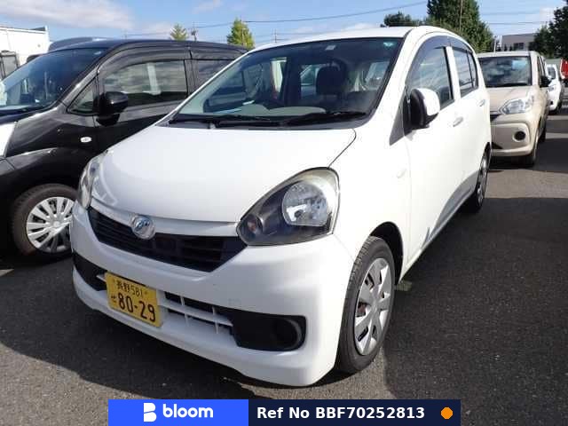 2017 Daihatsu Mira ES