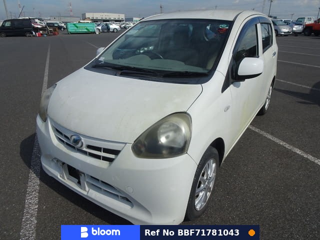 2013 Daihatsu Mira ES